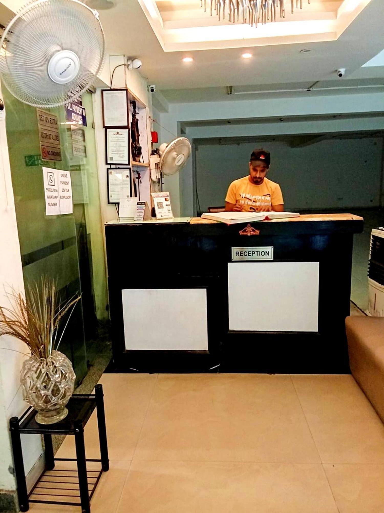 Grand In - Paschim Vihar New Delhi