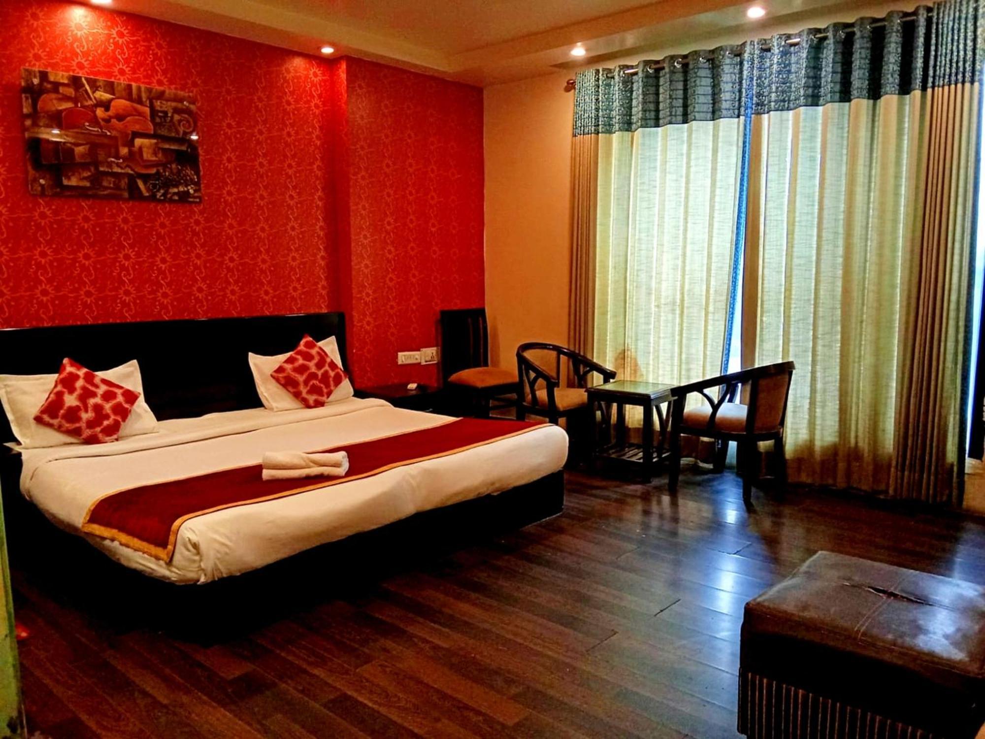 Grand In - Paschim Vihar