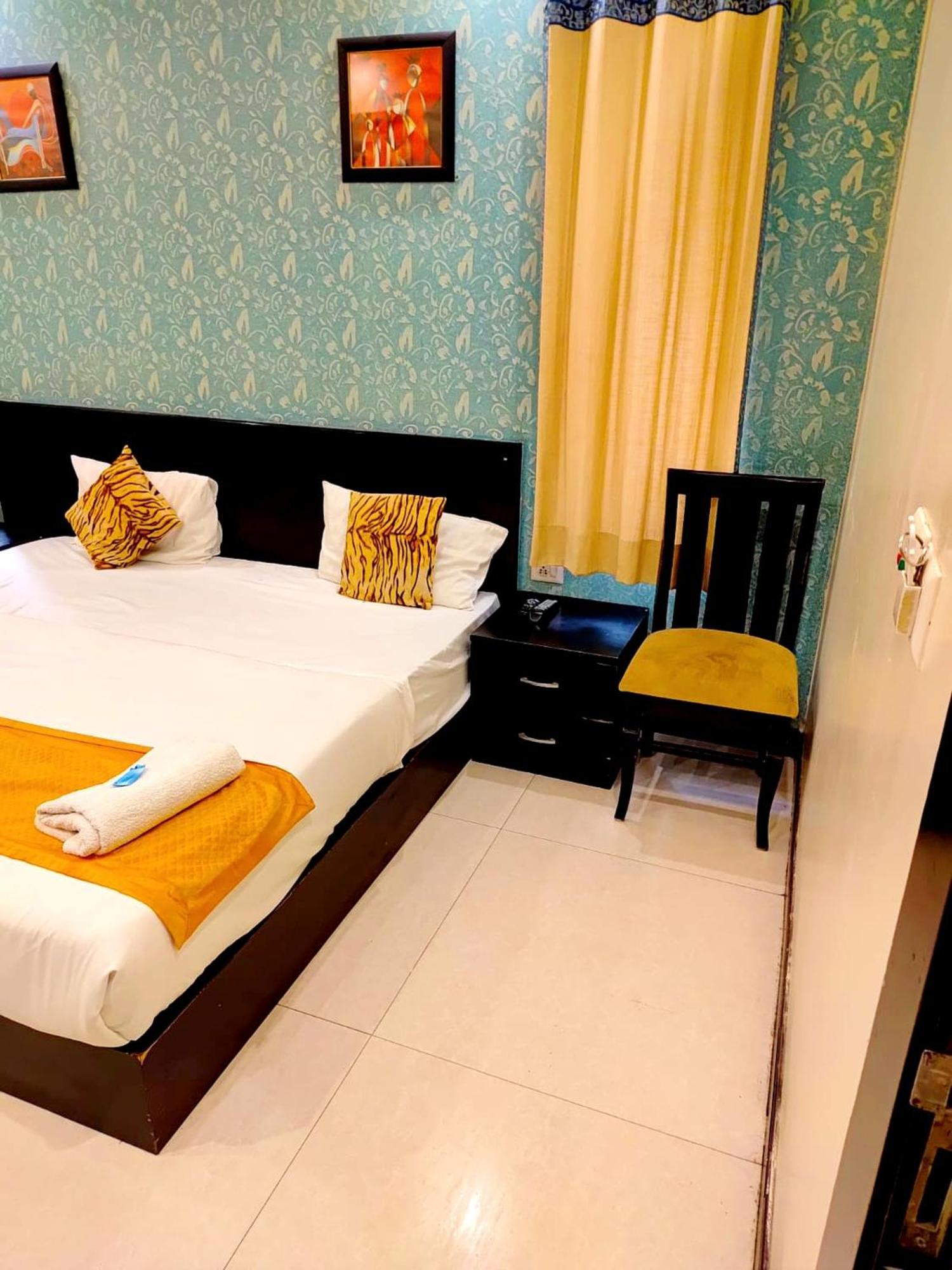 Grand In - Paschim Vihar Hotel