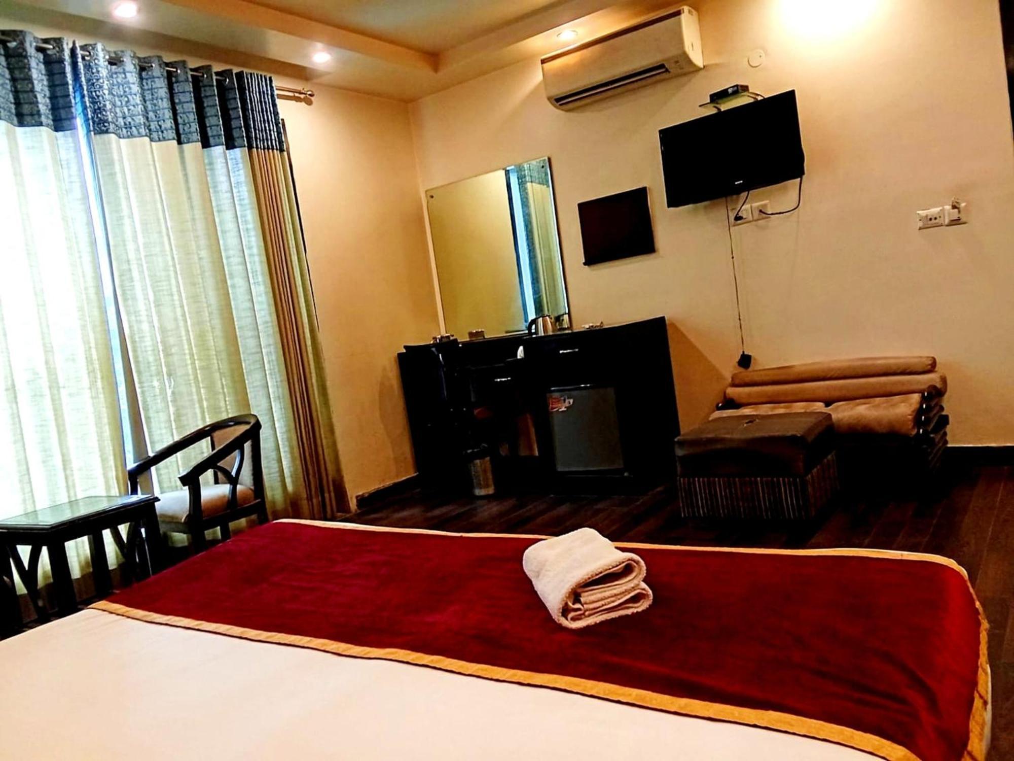 Grand In - Paschim Vihar New Delhi