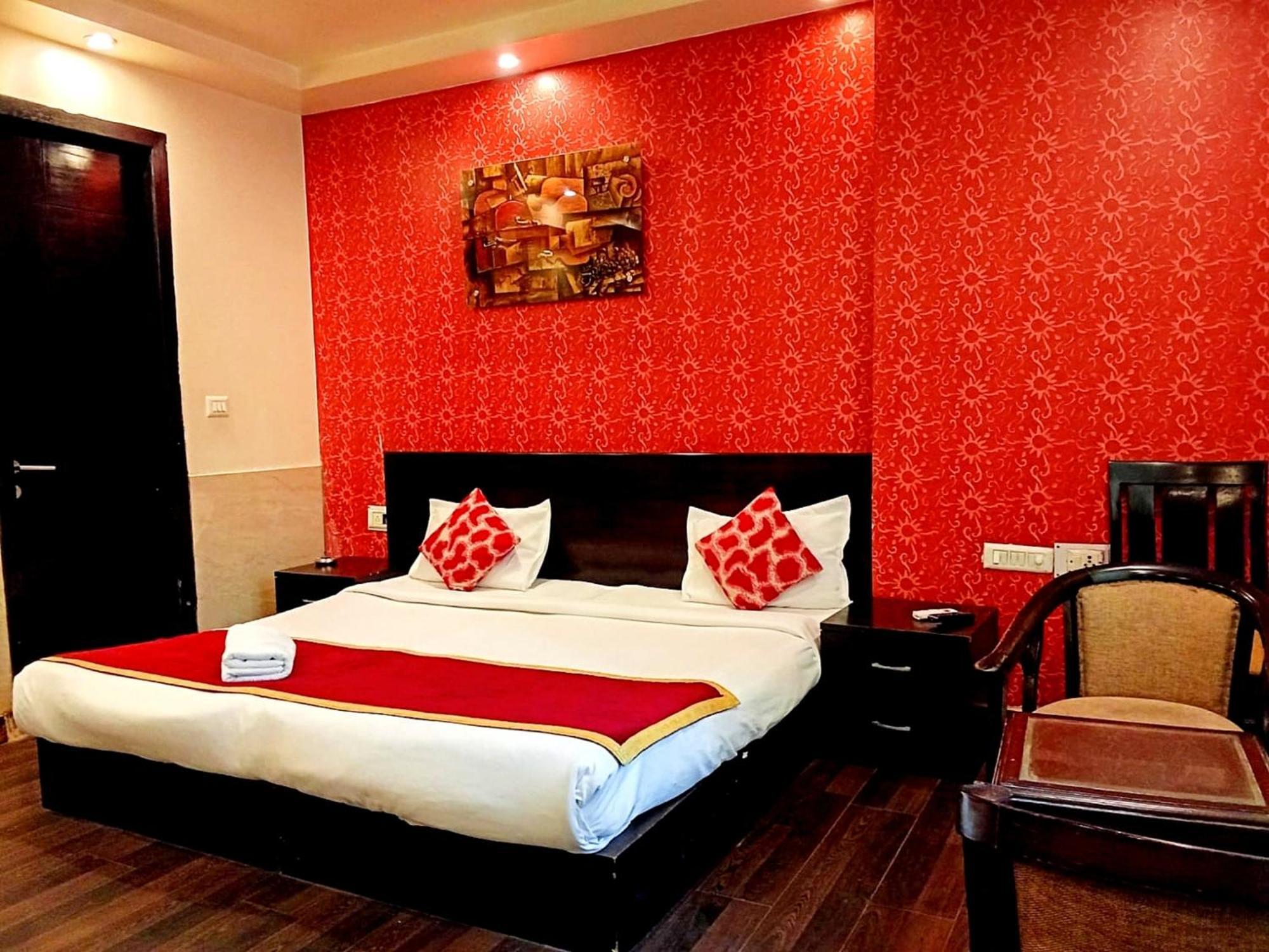 Hotel Grand In - Paschim Vihar