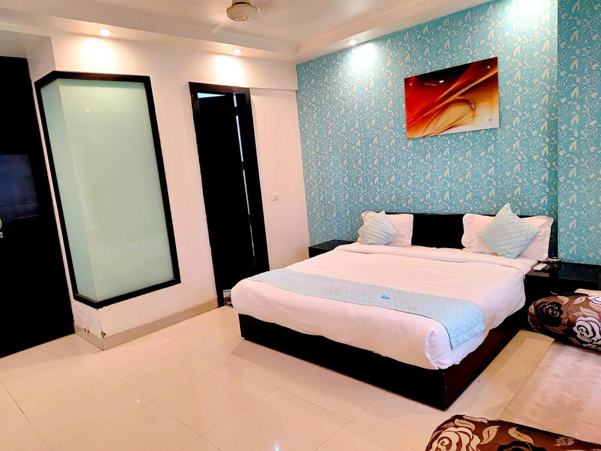Grand In - Paschim Vihar Hotel